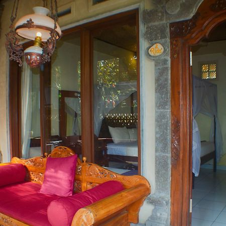 Apartamento Rumah Roda Ubud Exterior foto