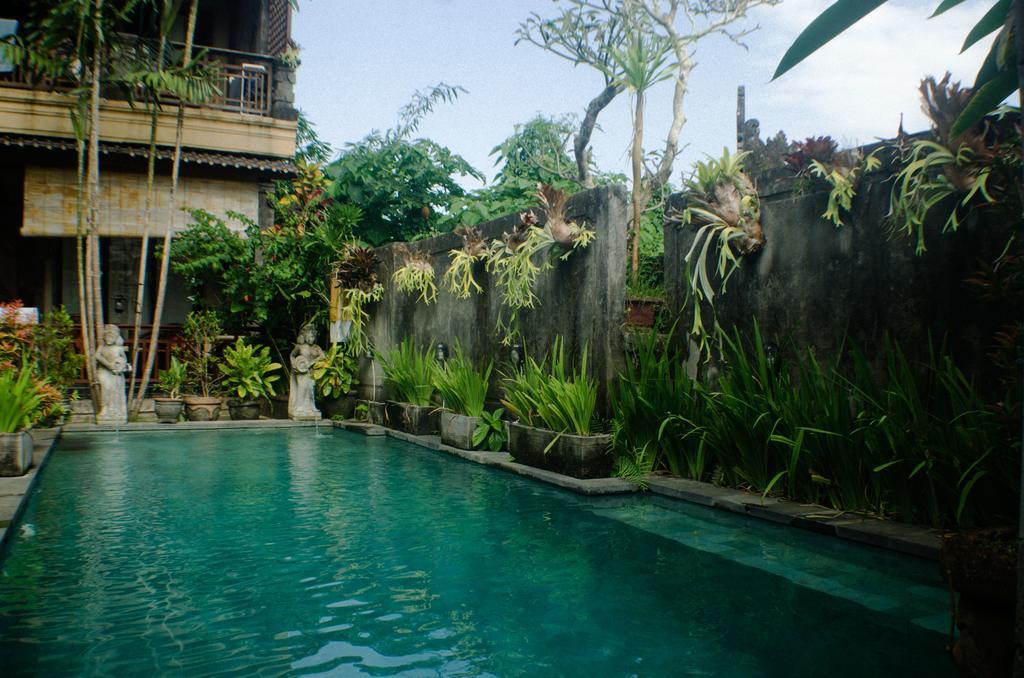 Apartamento Rumah Roda Ubud Exterior foto